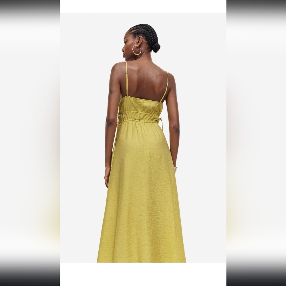 Drawstring Detailed dress - Picture 2 of 5